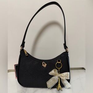 🖤💛 Sophisticated Black Shoulder Bag with Gold Charm I AN AUTHENTIC DIOR CHARM